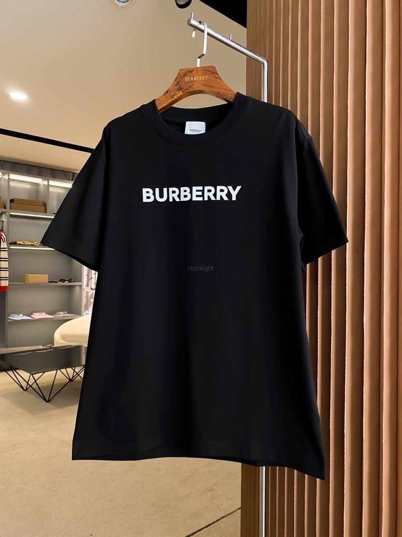 BURBERRY - 버버리 80552511 로고 프린트 코튼 티셔츠