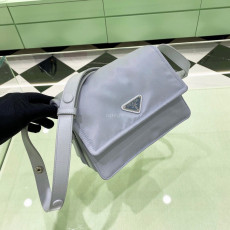 PRADA-1BD313_RDLN_F0076_V_OOO 소형 패딩 리나일론 숄더 백