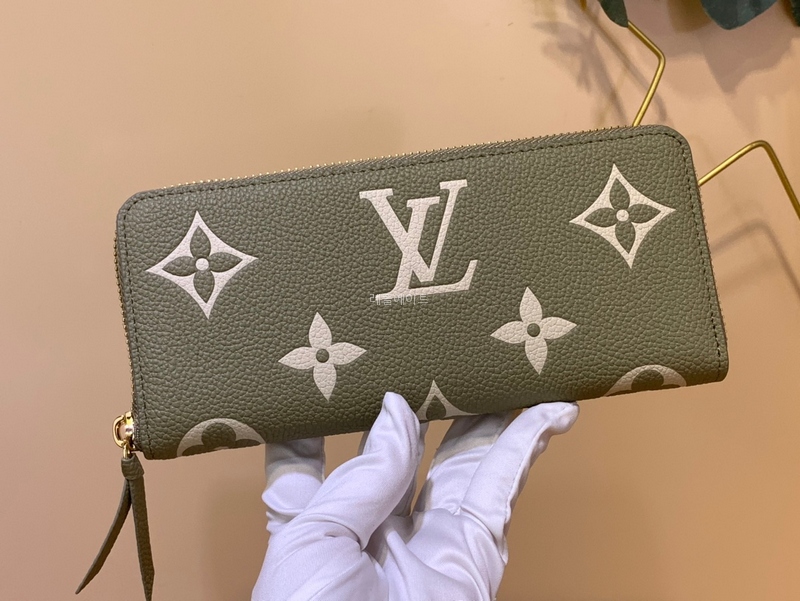 LOUIS VUITTON - 루이비통 M82478  Clémence Wallet