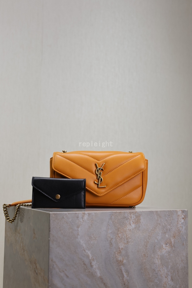 SAINT LAURENT-YSL 821749AAEAX7923  loulou 토이