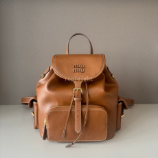 MIUMIU - 미우미우 5BZ042_2CRW_F0046_V_OOO FROM THE RUNWAY 가죽 백팩