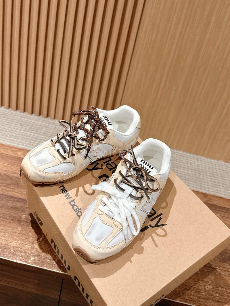 MIUMIU - 미우미우 5E333E_3G48_F0009_F_005 New Balance X Miu Miu 530 SL(남여공용)