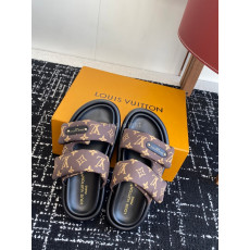 LOUIS VUITTON- 루이비통 1AHMDQ Pool Pillow Flat Comfort Mule
