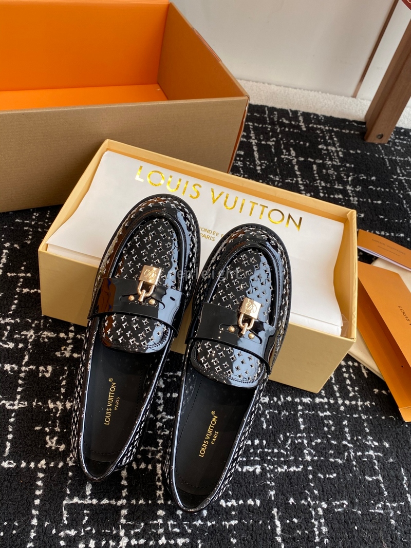 LOUIS VUITTON- 루이비통 1AGXS3 Chess Flat Loafer (여성)