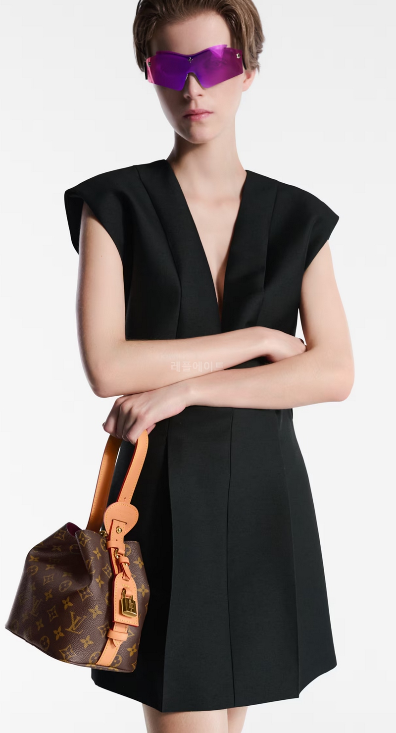 LOUIS VUITTON - 루이비통 M12925 올 인 BB