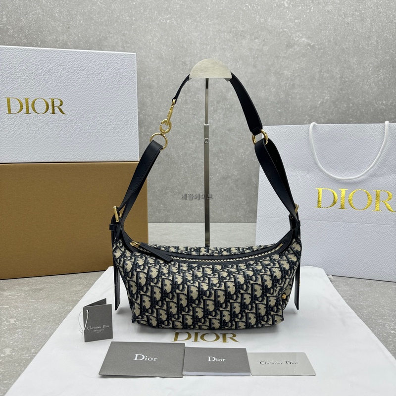 DIOR- 디올 M2417UTZQ_M928 D-Journey Oblique 미디엄 백