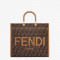 FENDI-펜디 8BH386ALVYF1GE3 브라운 선샤인 미디엄 쇼퍼 백