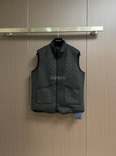 LOUIS VUITTON - 루이비통 모노그램 리버서블 패디드 질레