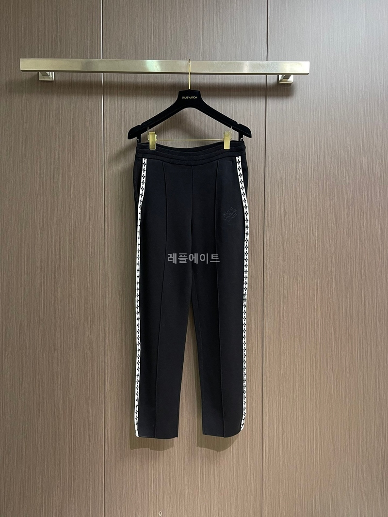 LOUIS VUITTON-루이비통 1AGTLU Preppy Knitted Wool Trousers