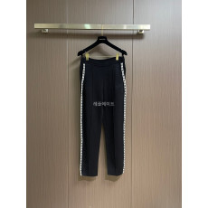 LOUIS VUITTON-루이비통 1AGTLU Preppy Knitted Wool Trousers