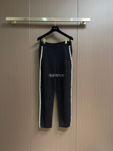 LOUIS VUITTON-루이비통 1AGTLU Preppy Knitted Wool Trousers