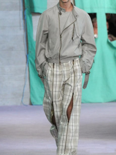 BURBERRY - 버버리 The Burberry Summer 2025 Collection - Burberryplc
