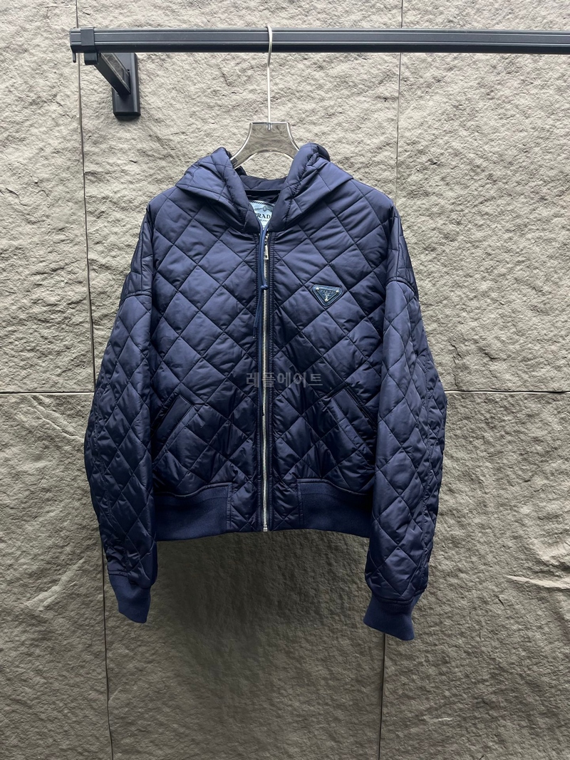 PRADA- 프라다 for SEA BEYOND Lightweight, quilted Re-Nylon jacket