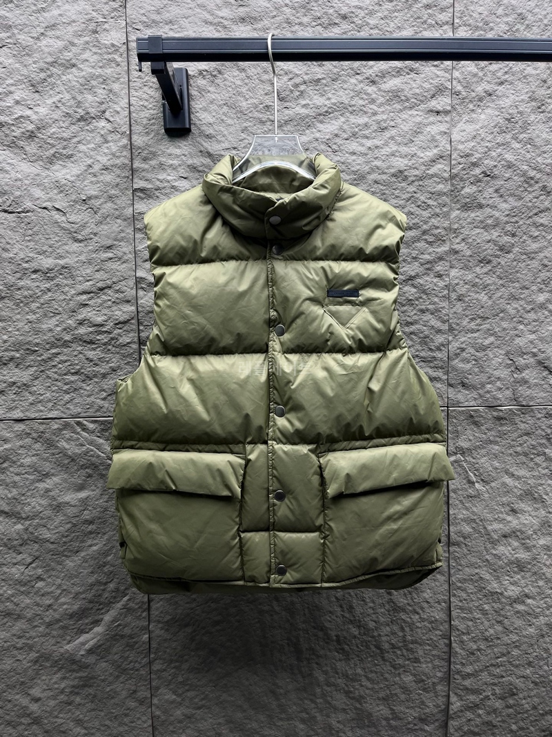 PRADA- 프라다 다운 조끼