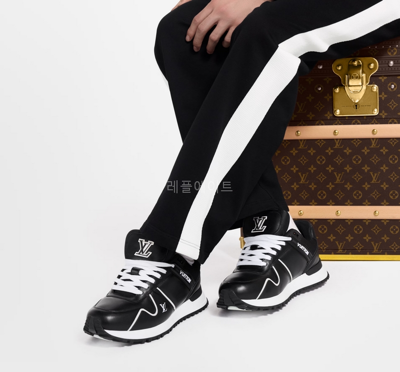 LOUIS VUITTON- 루이비통 1AHSS6 Run Away Maxi Sneaker (남여공용)