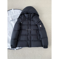 몽클레어-MONCLER K20911A0020553333 Maya 70 Hooded Short Down Jacket