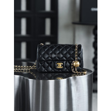 샤넬 AS1787 CHANEL 클래식 뉴 미니 골드 볼 램스킨 숄더백
