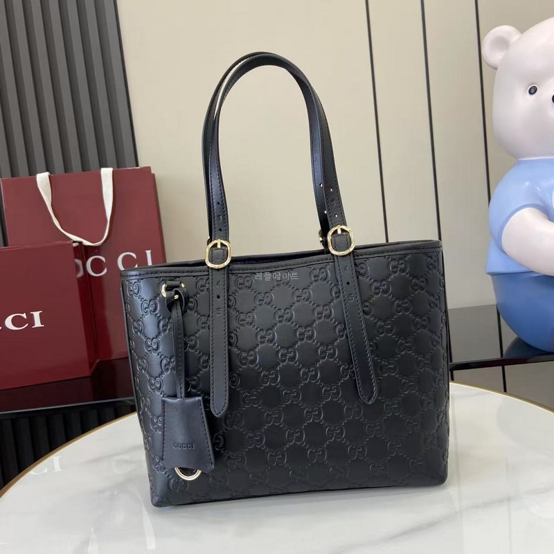 GUCCI-구찌 847456 AAFDV 1000 블랙 GG 엠블럼 미디엄 토트백
